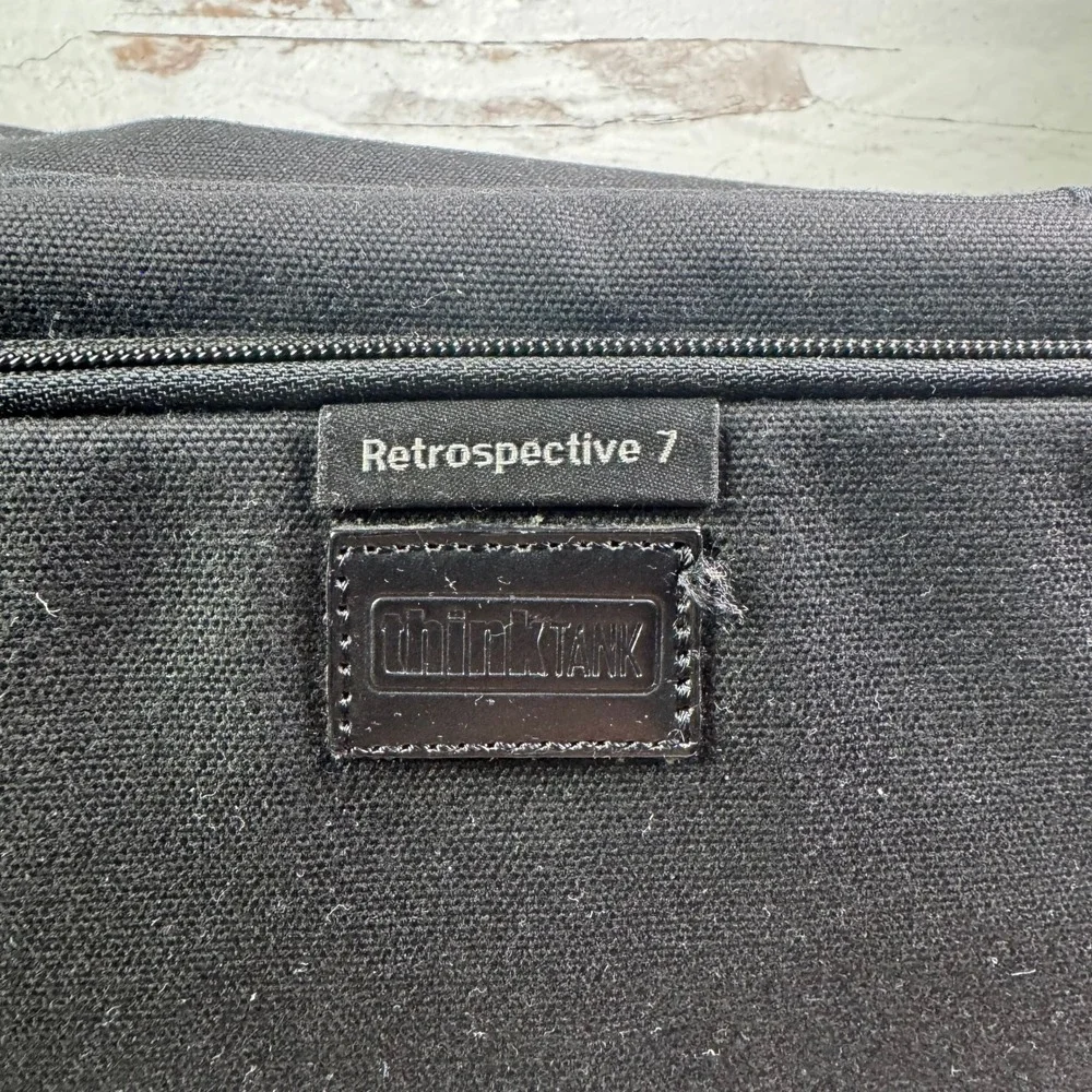 Think Tank Retrospective 7 Black Canvas Camera Messenger Bag Shoulder Strap